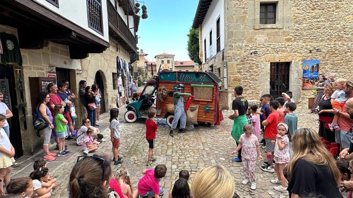 El Festival de Títeres Bisóntere cumple su mayoría de edad este fin de semana en Santillana del Mar