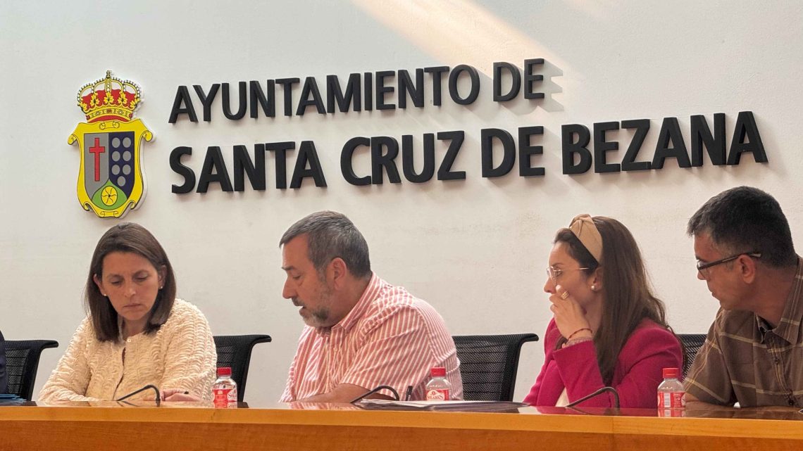 Carmen Pérez, alcaldesa: «Santa Cruz de Bezana comienza a poner orden en el urbanismo”