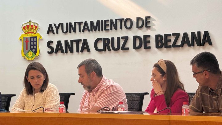 Carmen Pérez, alcaldesa: «Santa Cruz de Bezana comienza a poner orden en el urbanismo”