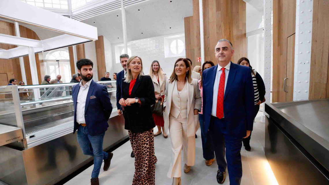 Buruaga inaugura la rehabilitación del Mercado de Abastos de Castro Urdiales, «un ejemplo de gestión con resultados»